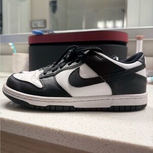 Black and White Nike Pandas